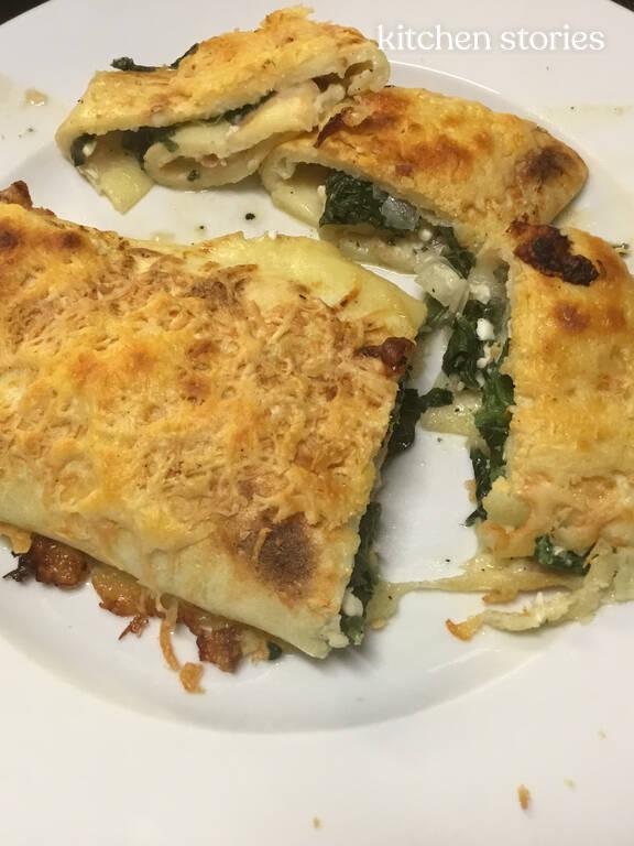 Pfannkuchen mit Hüttenkäse/Spinatfüllung | Rezept | Kitchen Stories Pfannkuchen mit Hüttenkäse/Spinatfüllung | Rezept | Kitchen Stories