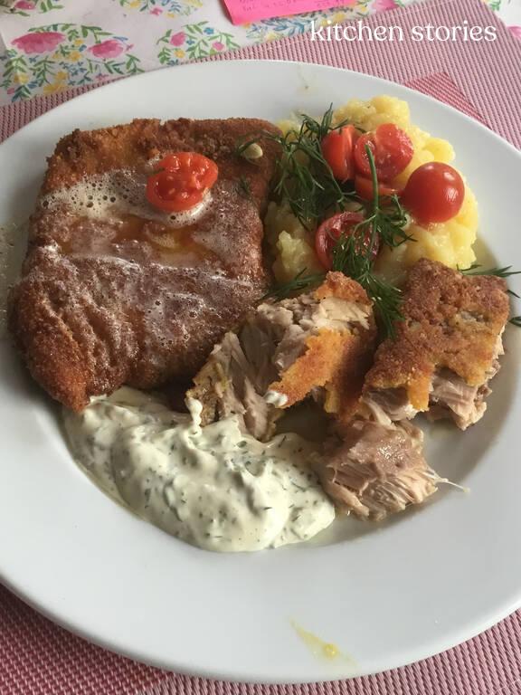 Gebackenes Karpfenfilet mit Remoulade, Kartoffelsalat | Rezept ... Gebackenes Karpfenfilet mit Remoulade, Kartoffelsalat | Rezept ...