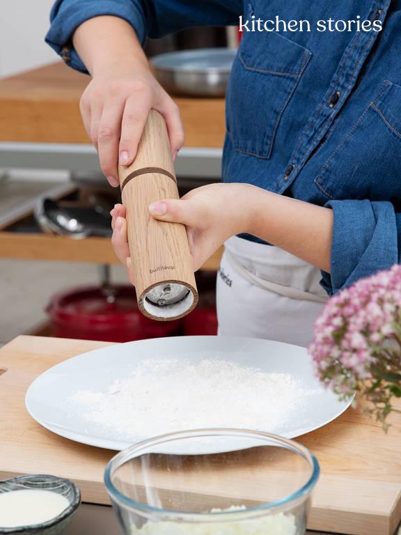 Gebratene Hähnchenbrust mit Weintrauben | Rezept mit Video | Kitchen ... Gebratene Hähnchenbrust mit Weintrauben | Rezept mit Video | Kitchen ...