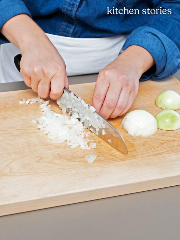 Marinierte grüne Bohnen mit Bohnenkraut und Zwiebeln | Rezept | Kitchen ... Marinierte grüne Bohnen mit Bohnenkraut und Zwiebeln | Rezept | Kitchen ...