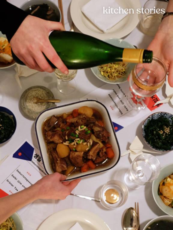 Galbi-Jjim (koreanische geschmorte Schweinerippen) | Rezept | Kitchen ... Galbi-Jjim (koreanische geschmorte Schweinerippen) | Rezept | Kitchen ...