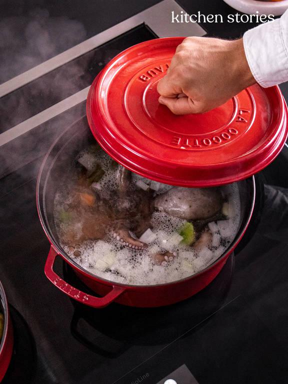 Lauwarmer Oktopus-Kartoffel-Salat | Kitchen Stories Lauwarmer Oktopus-Kartoffel-Salat | Kitchen Stories