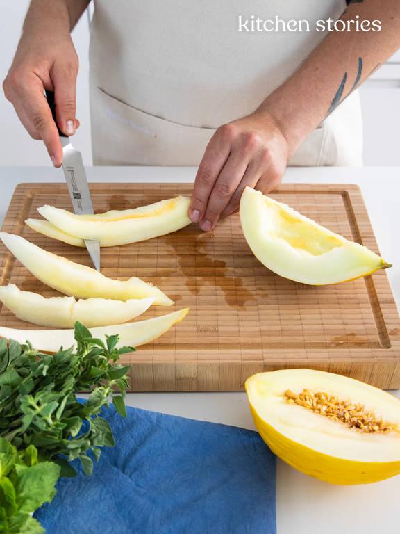 Griechisch inspirierter Salat mit Honigmelone | Kitchen Stories Rezept ... Griechisch inspirierter Salat mit Honigmelone | Kitchen Stories Rezept ...