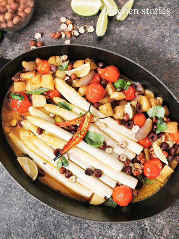 Spargel aus dem Ofen mit Frühlingsgemüse | Kitchen Stories Spargel aus dem Ofen mit Frühlingsgemüse | Kitchen Stories