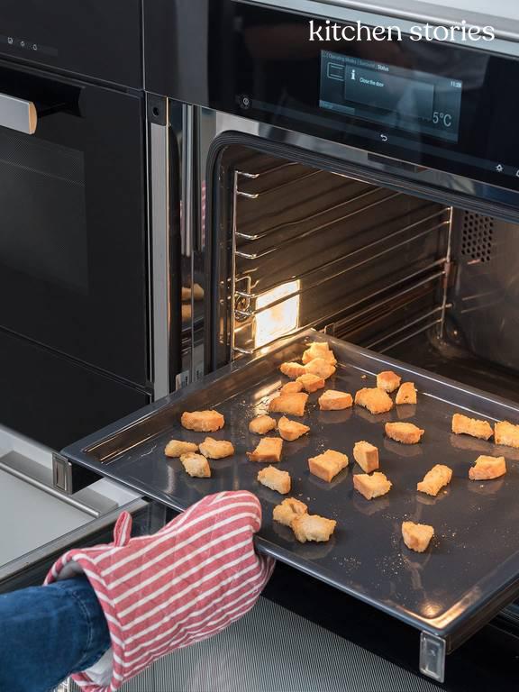 Tomaten-Wassermelonen-Gazpacho | Rezept mit Video | Kitchen Stories Tomaten-Wassermelonen-Gazpacho | Rezept mit Video | Kitchen Stories